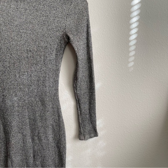 Women’s Lulu’s Heather Grey Midi Sweater Dress Size Medium! - Picture 5 of 7